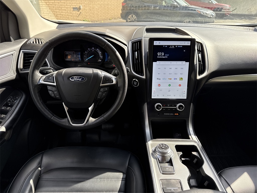 2022 Ford Edge SEL photo 11