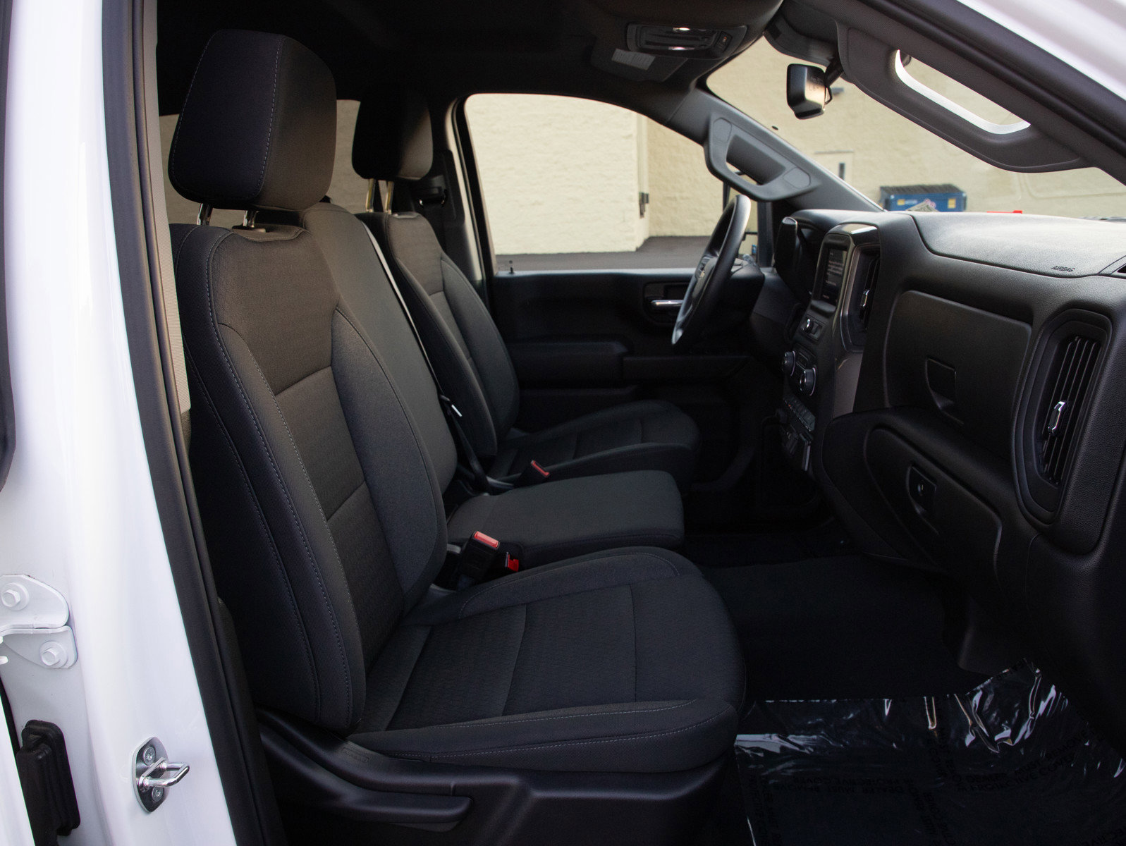2024 Chevrolet Silverado 2500HD Custom photo 10