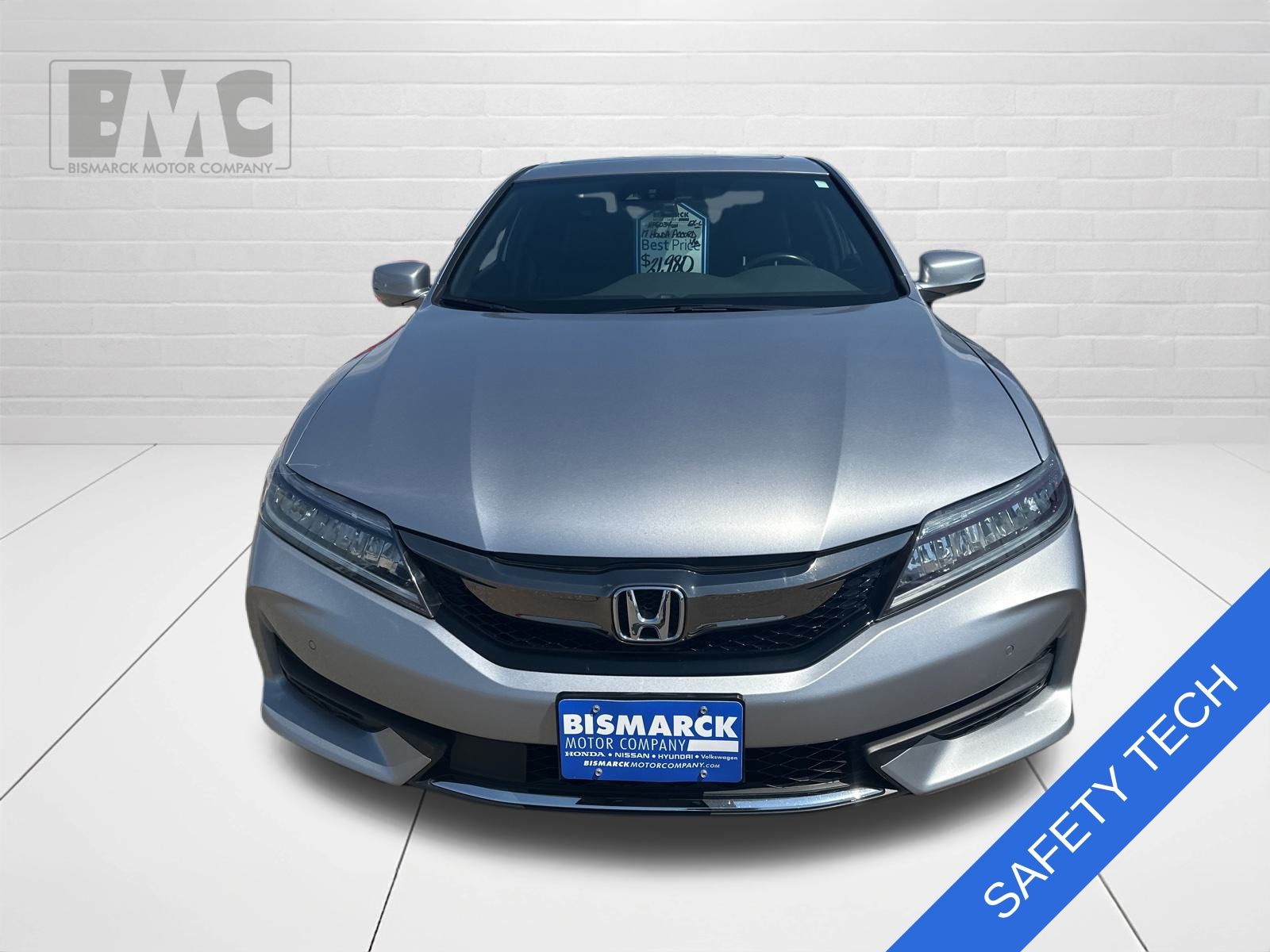 2017 Honda Accord Touring photo 3