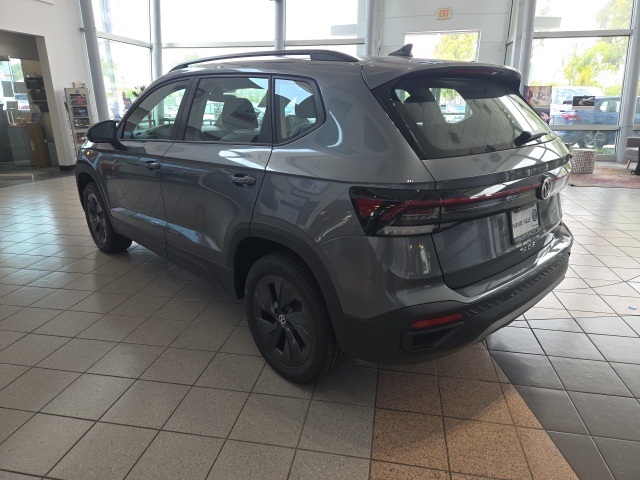 2025 Volkswagen Taos S photo 5