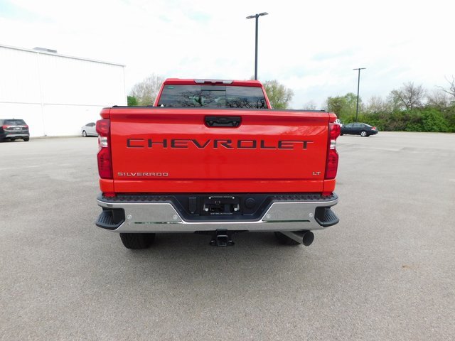2025 Chevrolet Silverado 2500HD LT photo 4