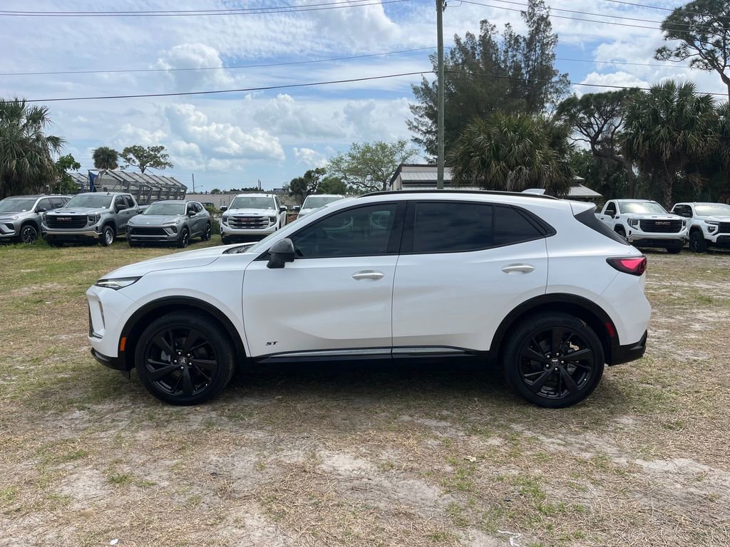 2025 Buick Envision Sport Touring photo 40