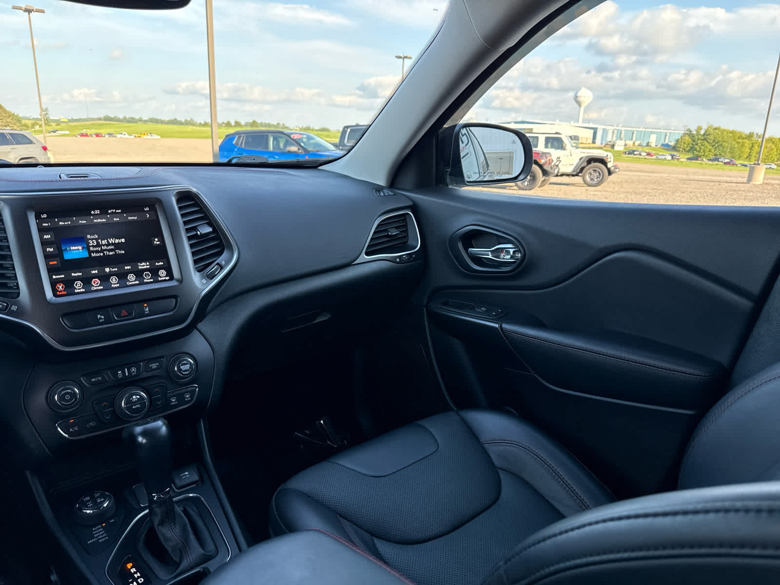 2022 Jeep Cherokee Trailhawk photo 19