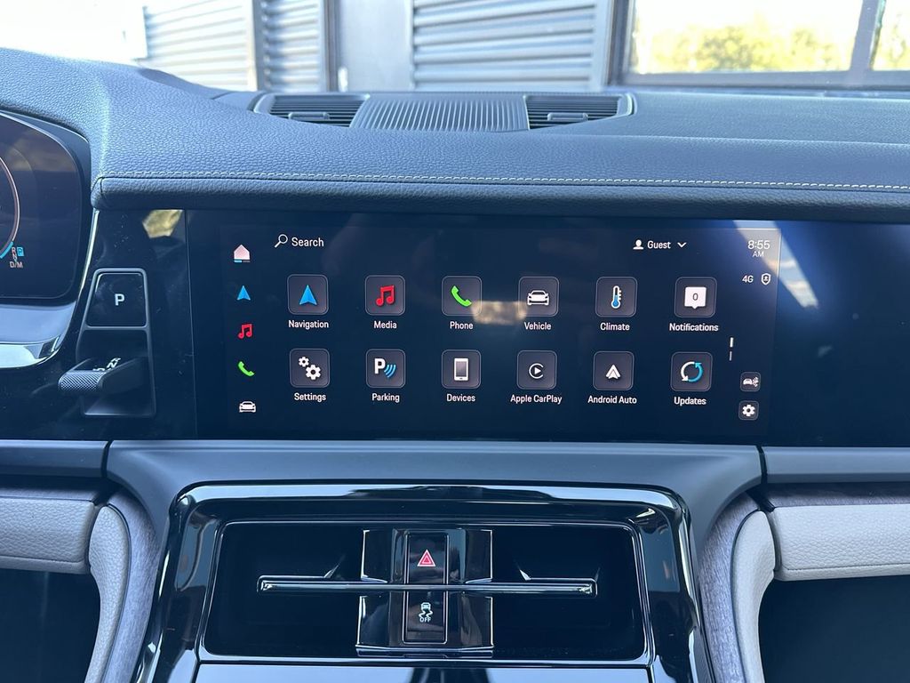 2025 Porsche Panamera Base photo 20