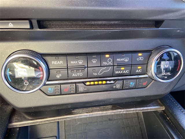 2018 Ford Expedition Limited photo 11