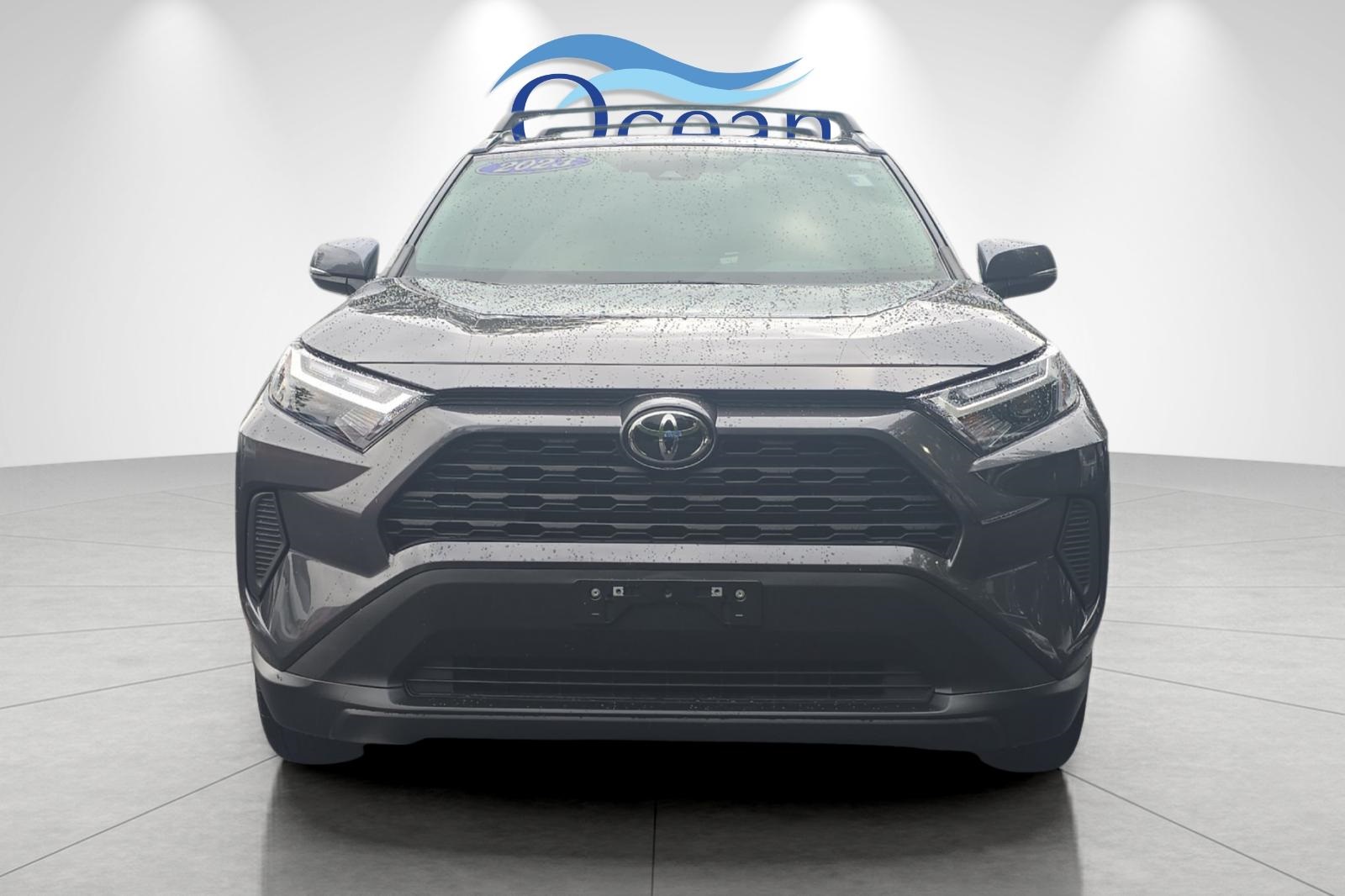 2023 Toyota RAV4 XLE photo 7