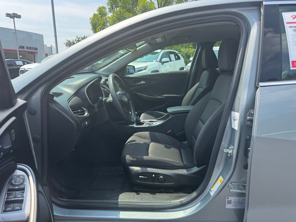 2023 Chevrolet Malibu 1LT photo 19