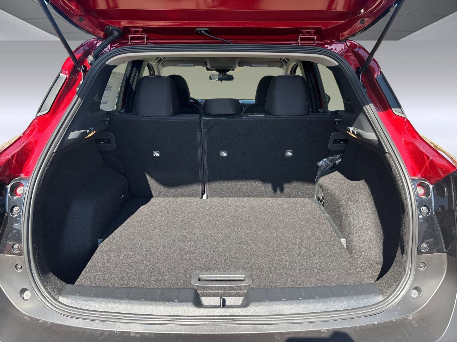 2026 Nissan Kicks SV photo 18