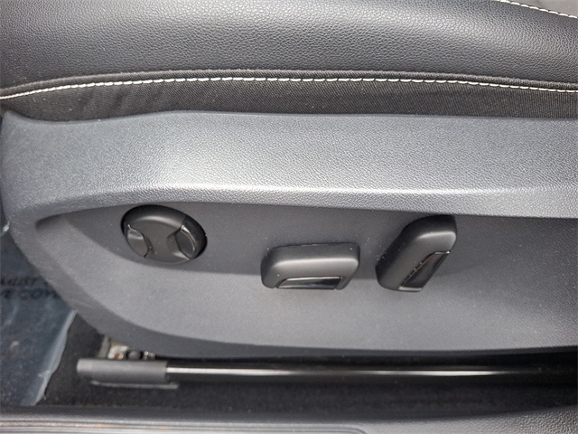 2022 Volkswagen Taos SE photo 14