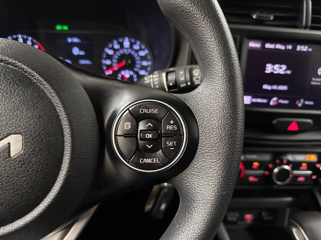 2022 Kia Soul LX photo 9