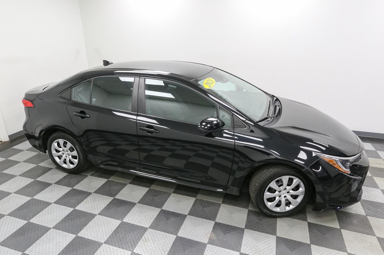 2023 Toyota Corolla LE photo 4