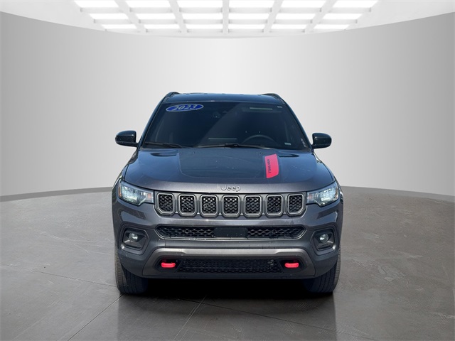 2023 Jeep Compass Trailhawk photo 2