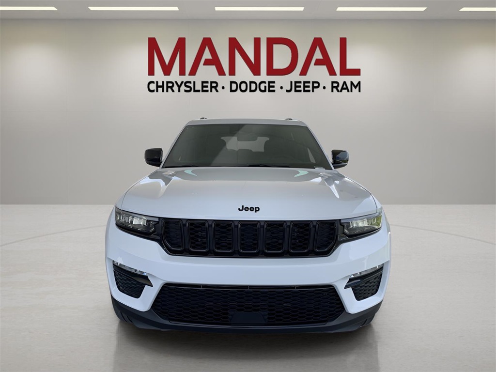 2025 Jeep Grand Cherokee Limited photo 2