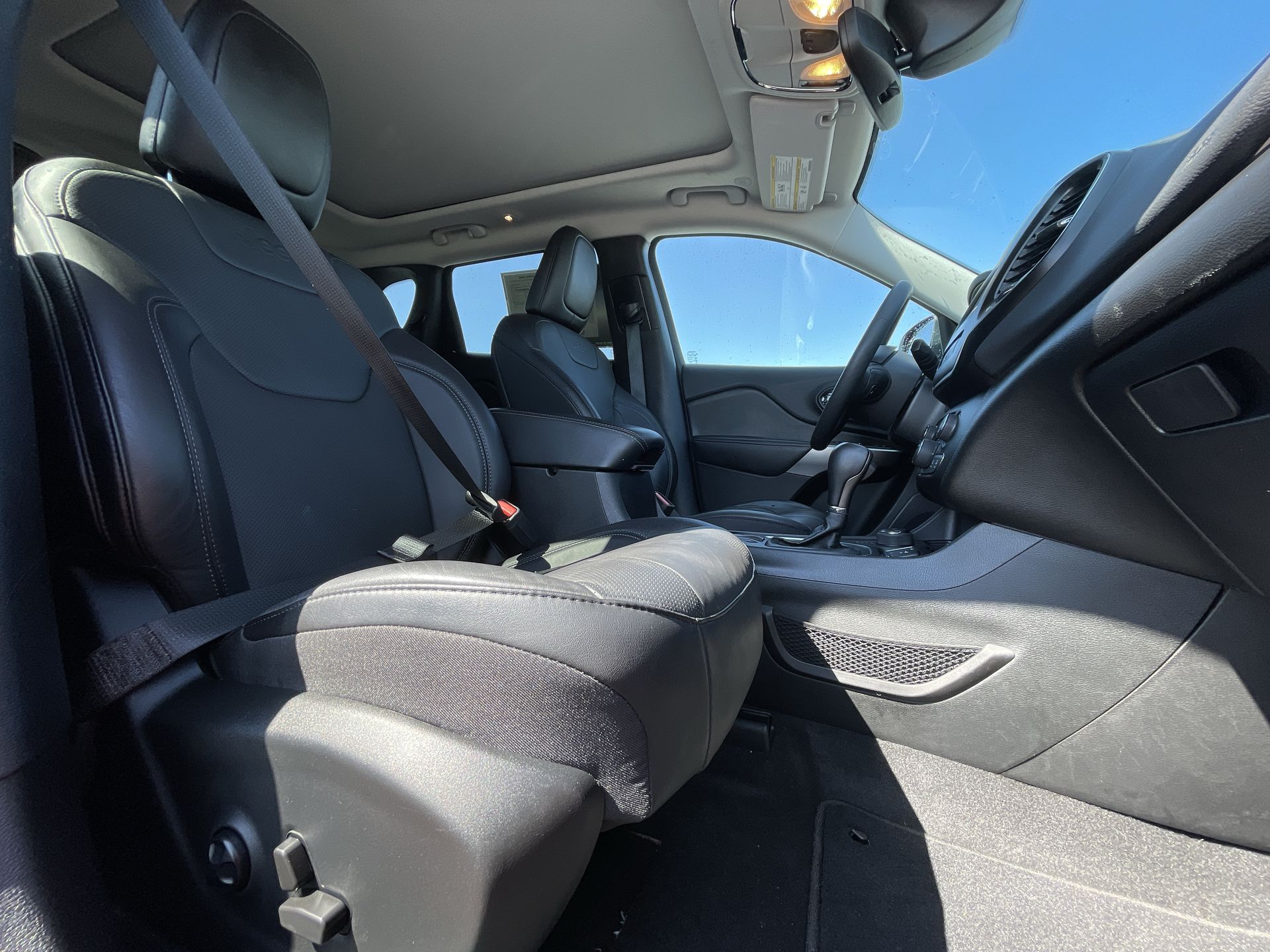 2021 Jeep Cherokee Latitude Lux photo 59