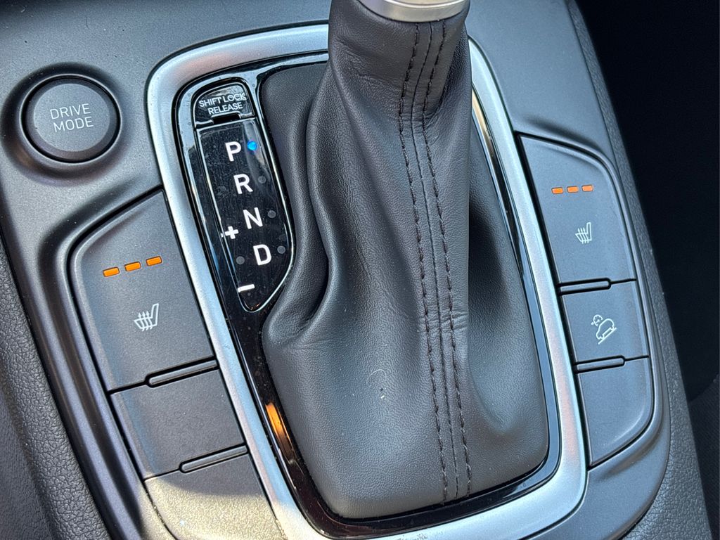 2021 Hyundai Kona SEL Plus photo 25