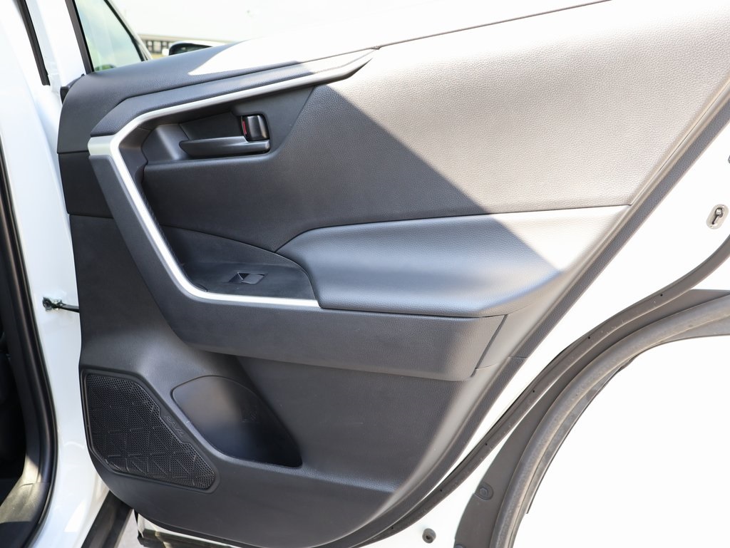 2024 Toyota RAV4 Hybrid LE photo 10