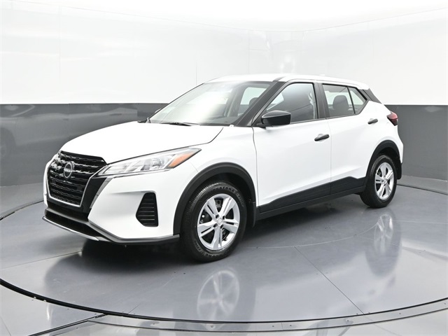 2025 Nissan KICKS PLAY Base's photo