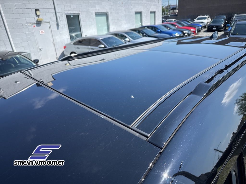 2024 Land Rover Defender 110 X-Dynamic SE photo 8