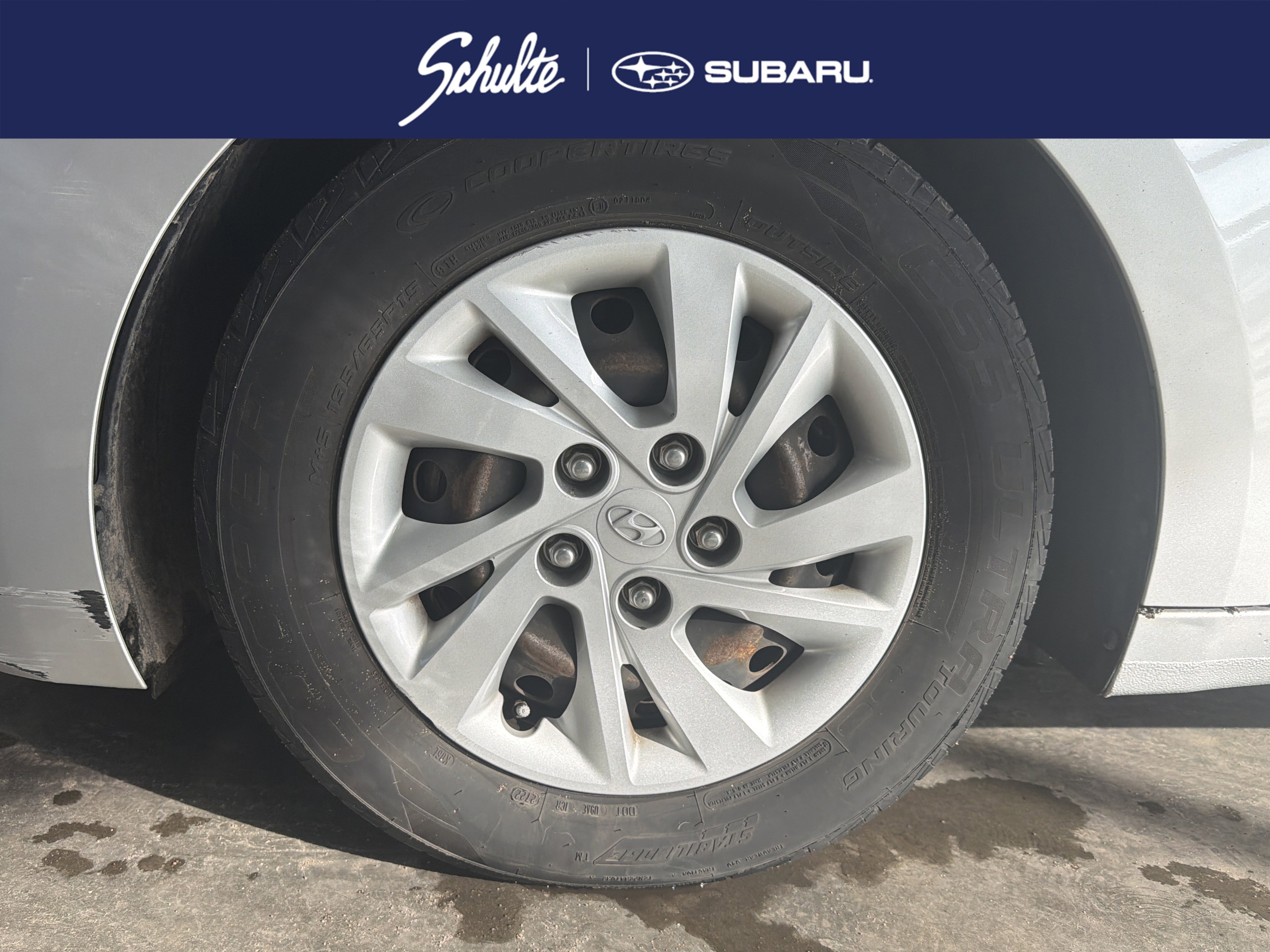 2020 Hyundai Elantra SE's photo