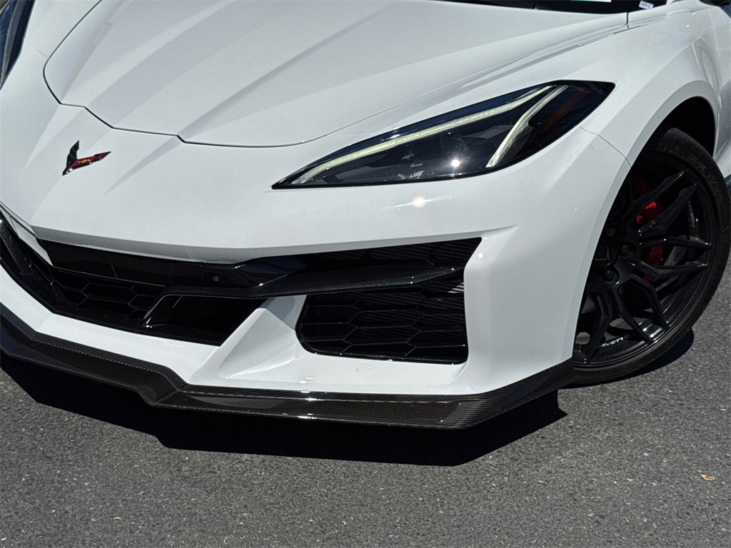 2025 Chevrolet Corvette Z06 2LZ photo 3