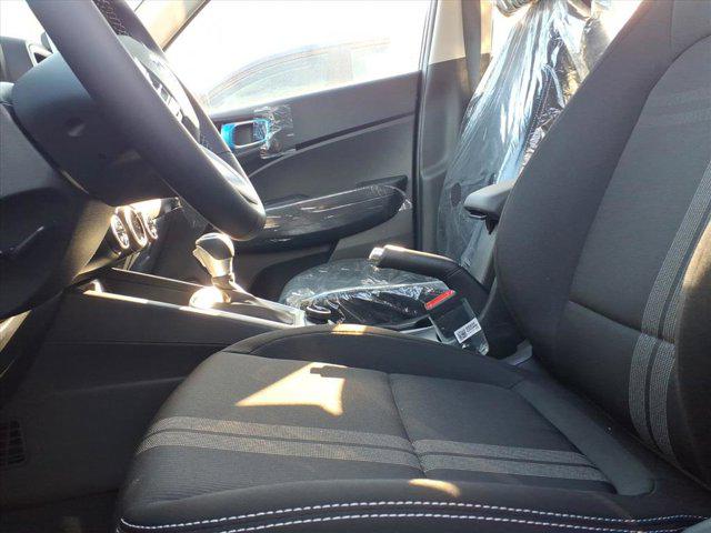 2025 Hyundai Venue SEL photo 11