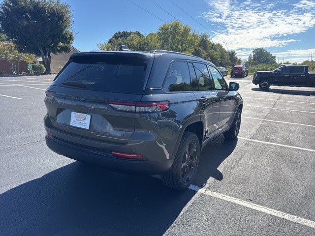 2025 Jeep Grand Cherokee Laredo X Altitude photo 7