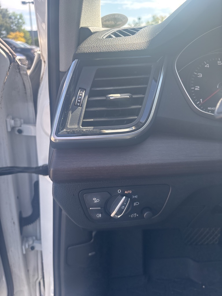2021 Audi Q5 Premium 45 TFSI photo 17