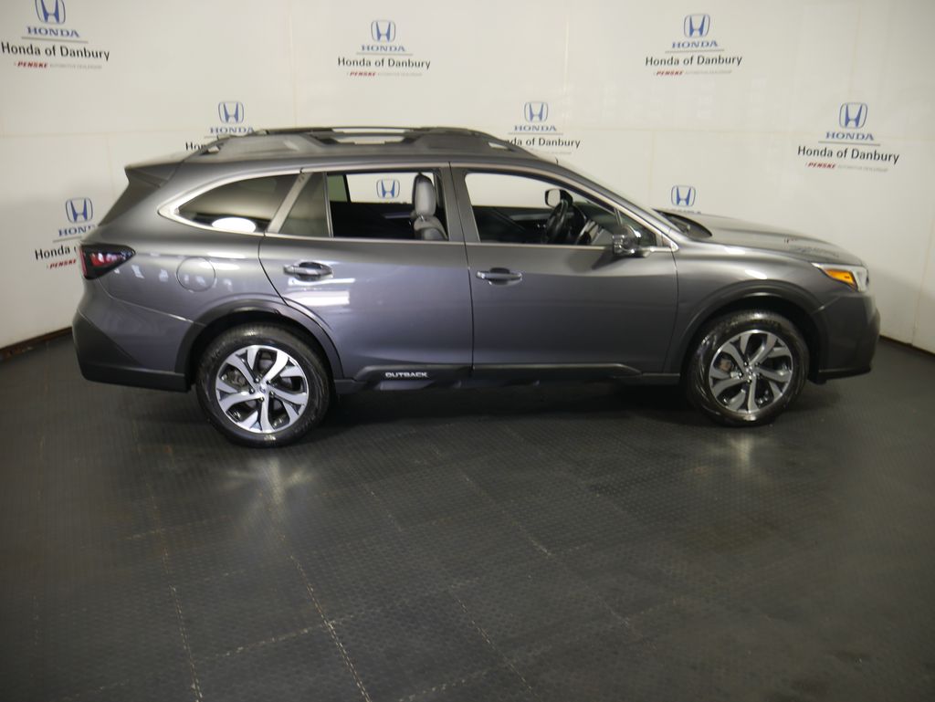 2020 Subaru Outback Limited photo 3