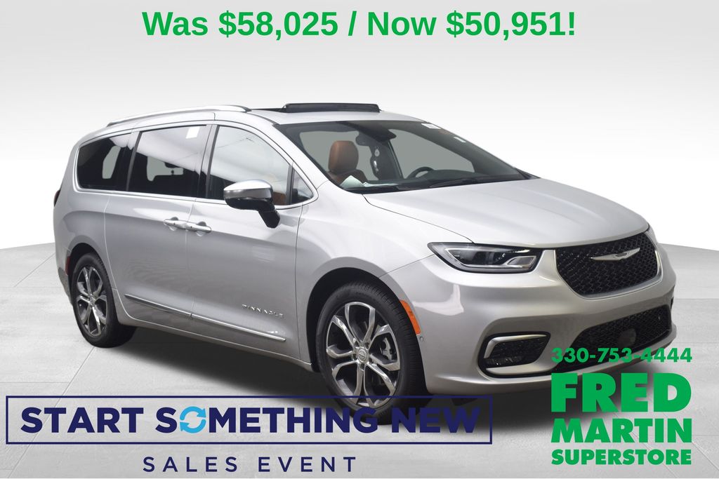 2026 Chrysler Pacifica Pinnacle's photo