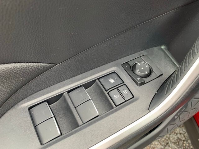 2023 Toyota RAV4 XLE Premium photo 11