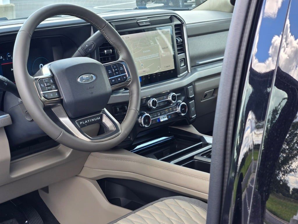 2026 Ford F-350 photo 24