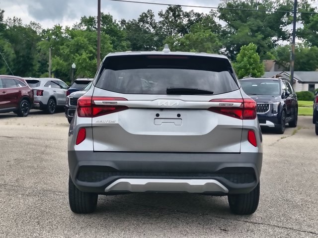 2023 Kia Seltos LX photo 12