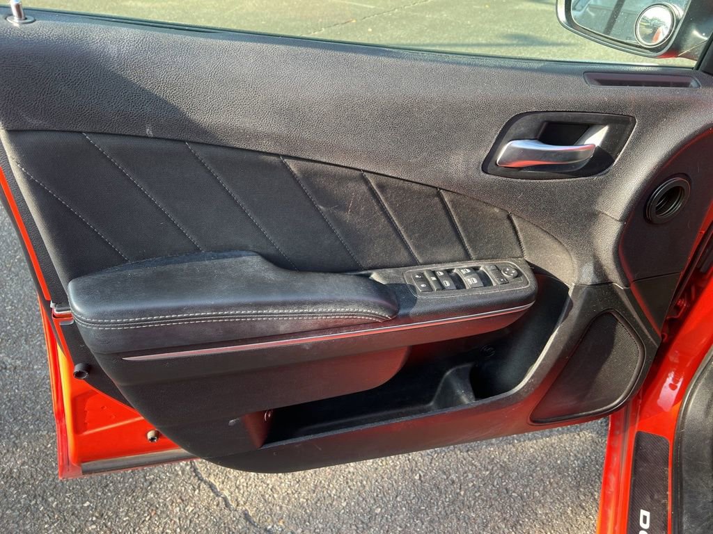 2018 Dodge Charger SXT Plus photo 18