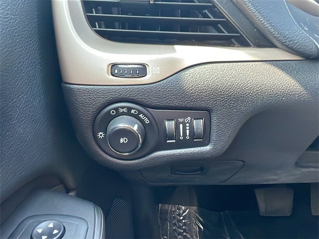 2015 Jeep Cherokee Latitude photo 17