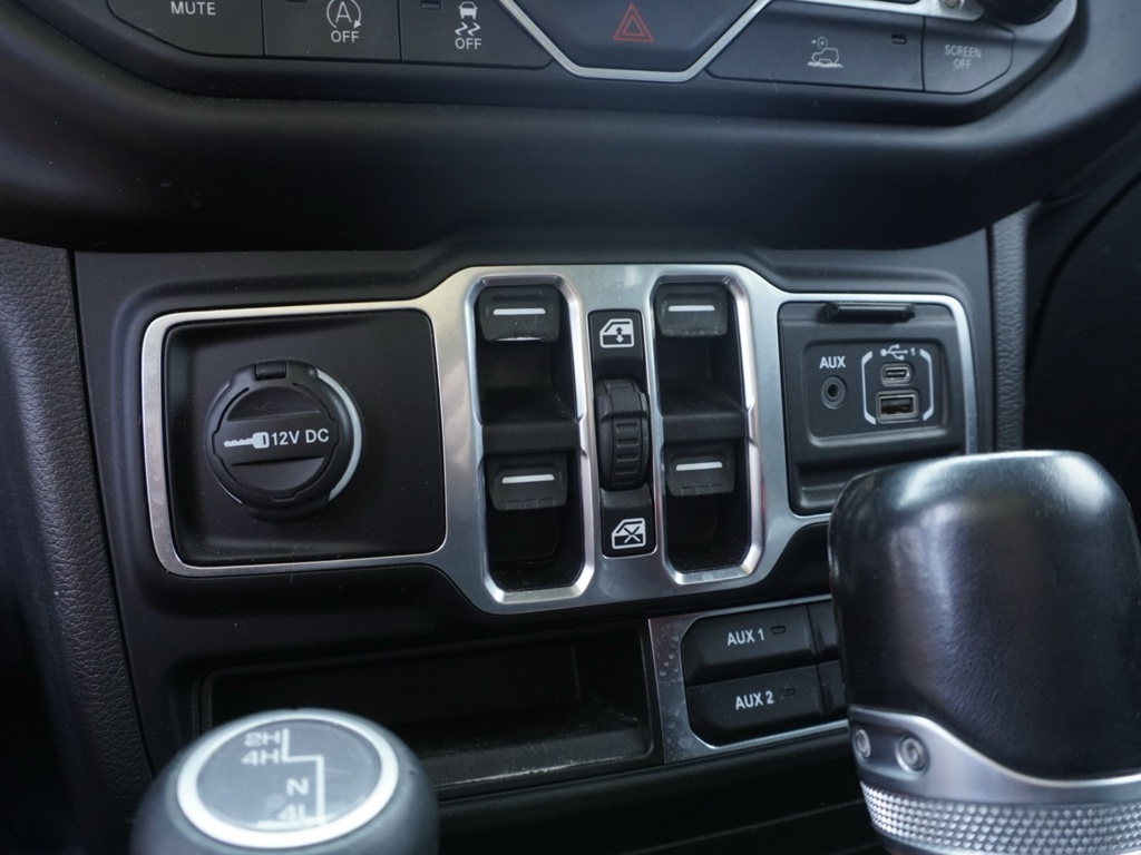 2021 Jeep Wrangler Sahara Altitude photo 15