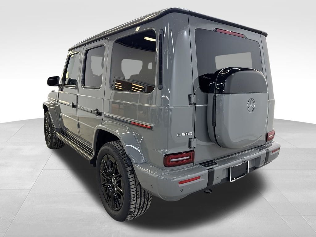 2025 Mercedes Benz G photo 4