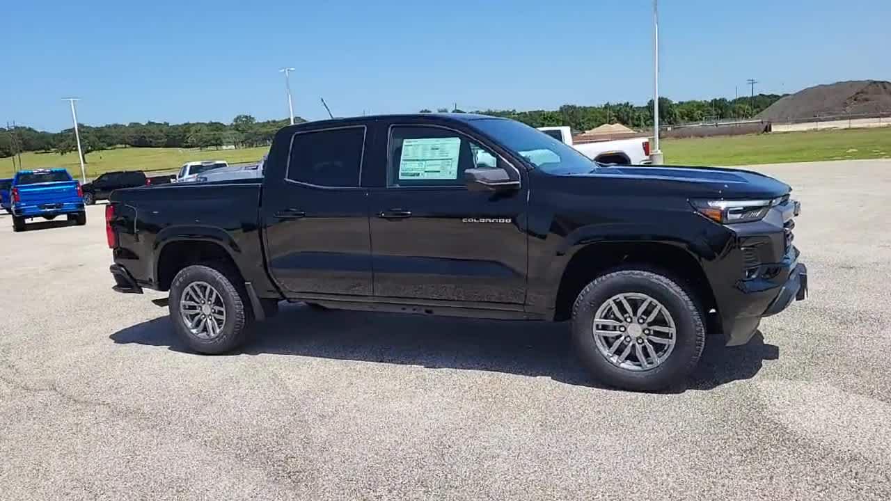 2026 Chevrolet Colorado LT photo 9