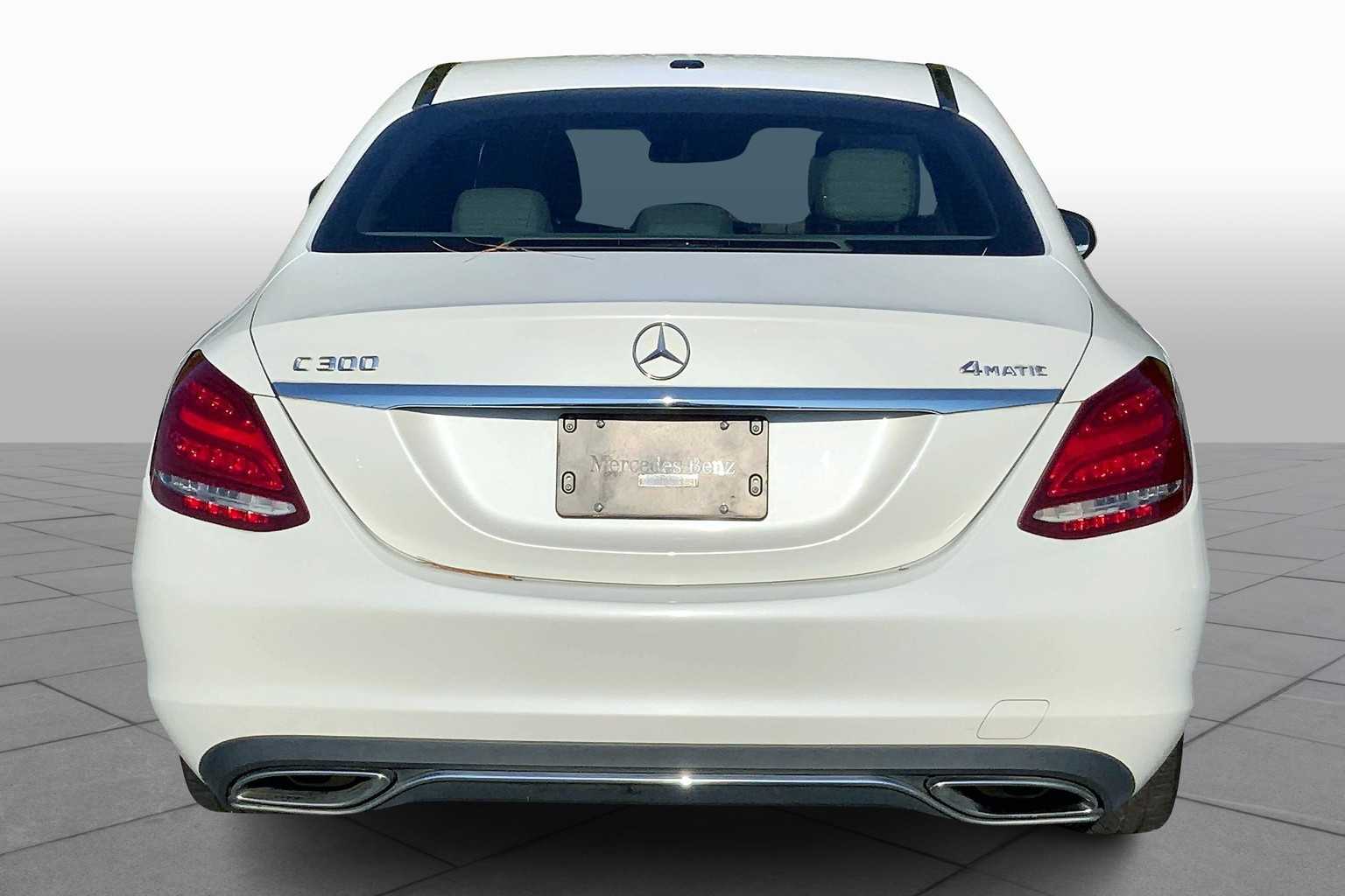 2015 Mercedes Benz C 300 4MATIC photo 4