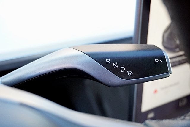 Used 2023  Tesla Long Range image 36