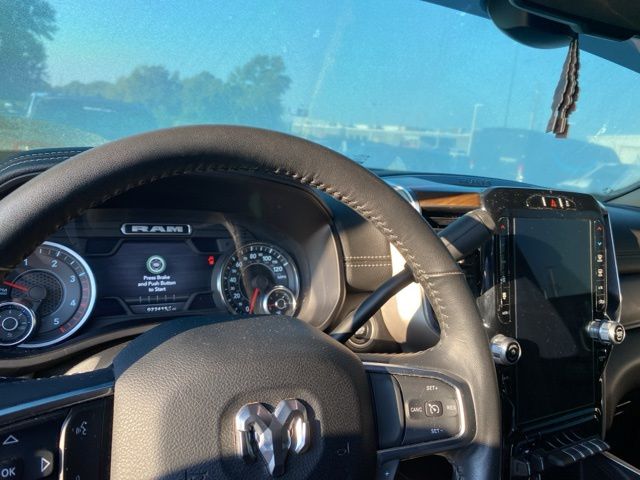 2024 Ram 3500 Laramie photo 15