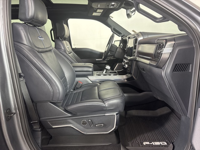 2025 Ford F-150 Platinum photo 4