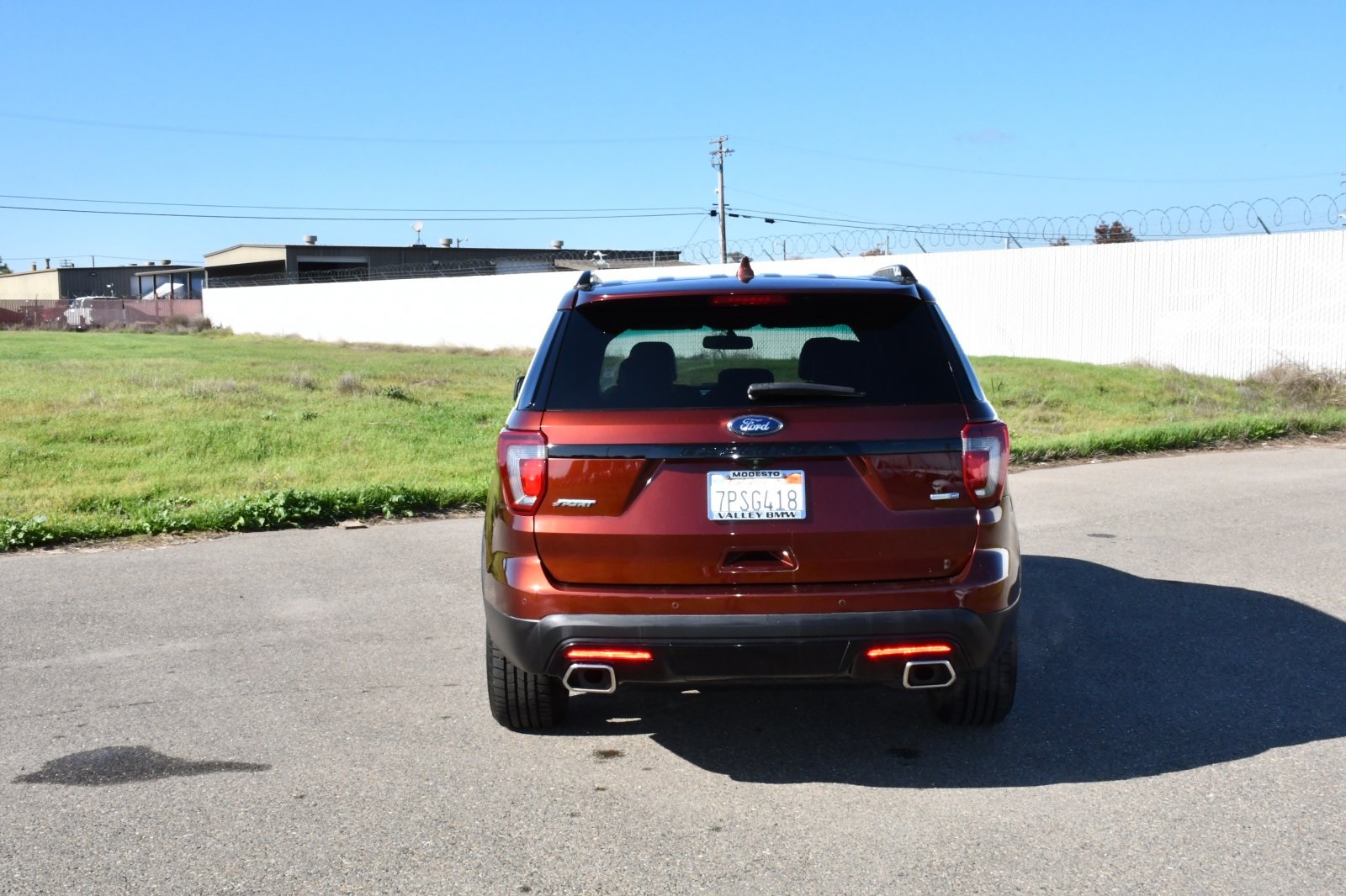 2016 Ford Explorer Sport photo 3
