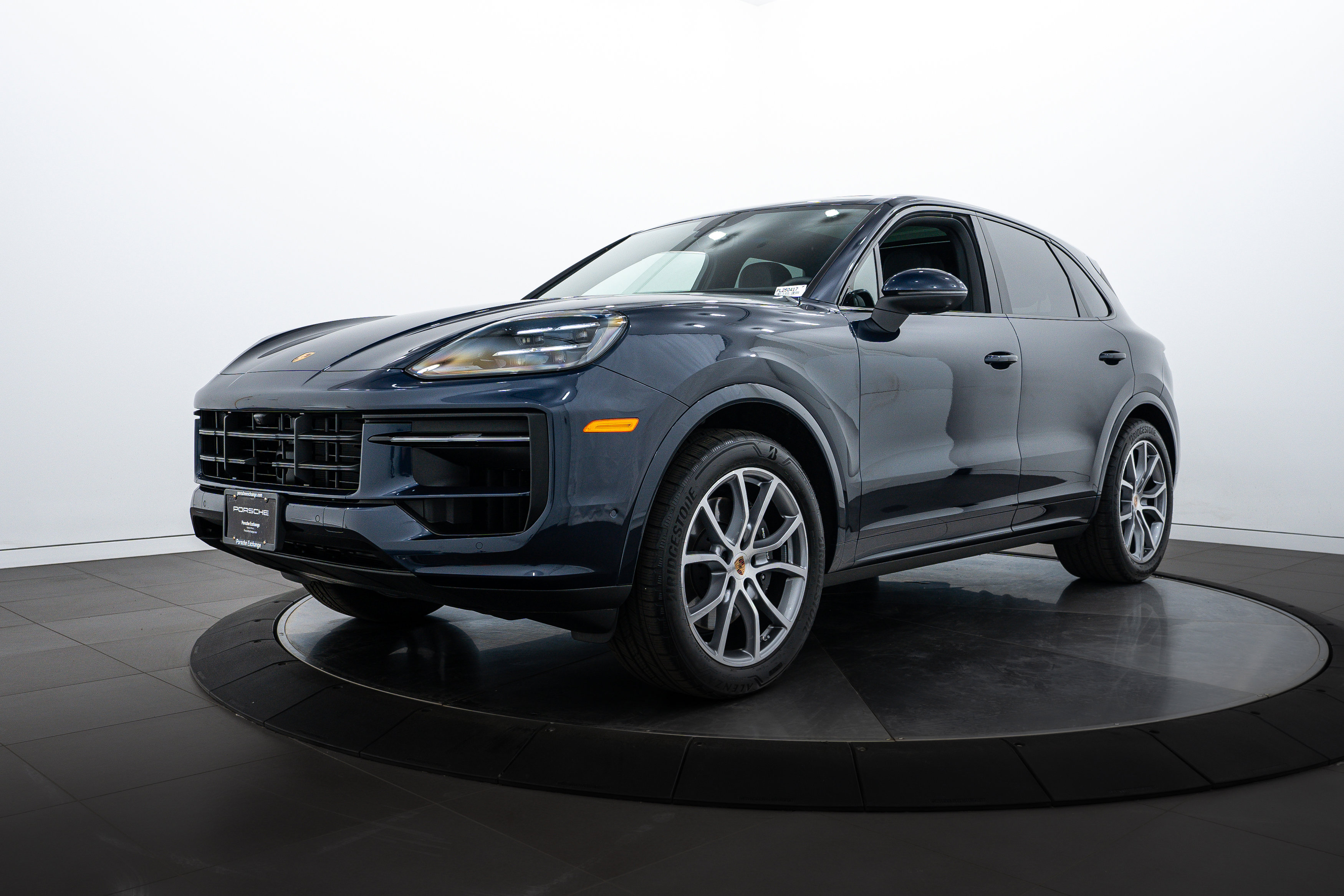 2025 Porsche Cayenne Base