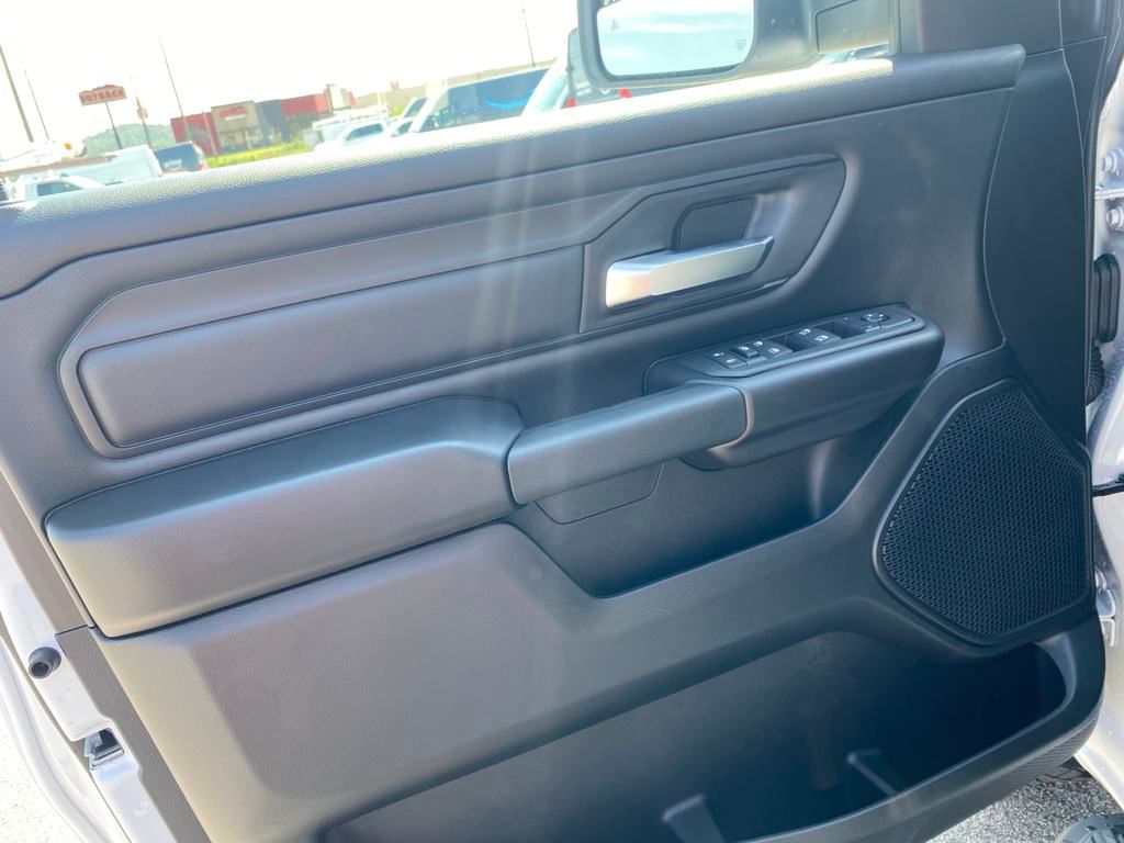 2026 Ram 1500 Warlock photo 9