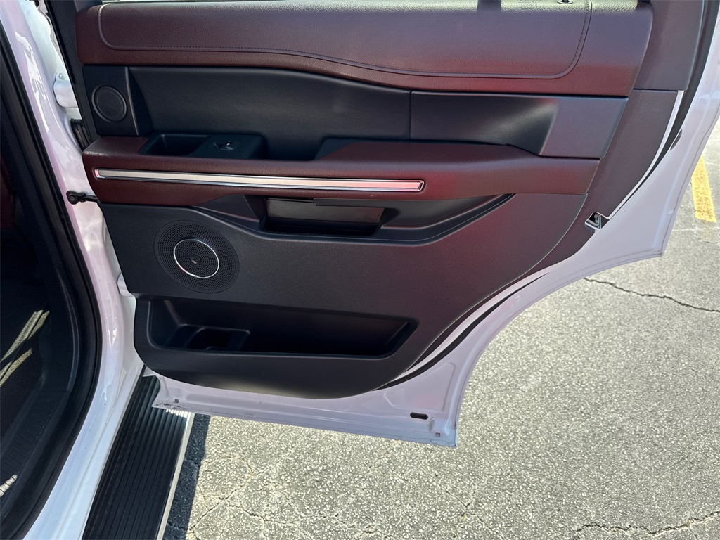 2023 Ford Expedition Limited photo 15