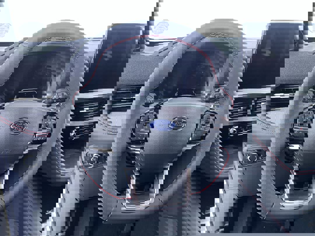2025 Ford Explorer ST-Line photo 13