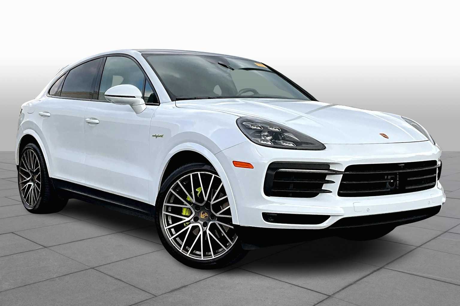 2023 Porsche Cayenne E-Hybrid photo 2