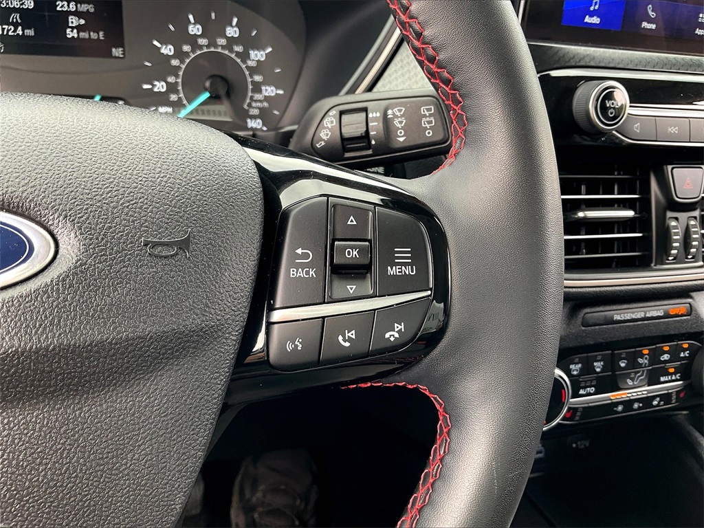 2022 Ford Escape SEL photo 21