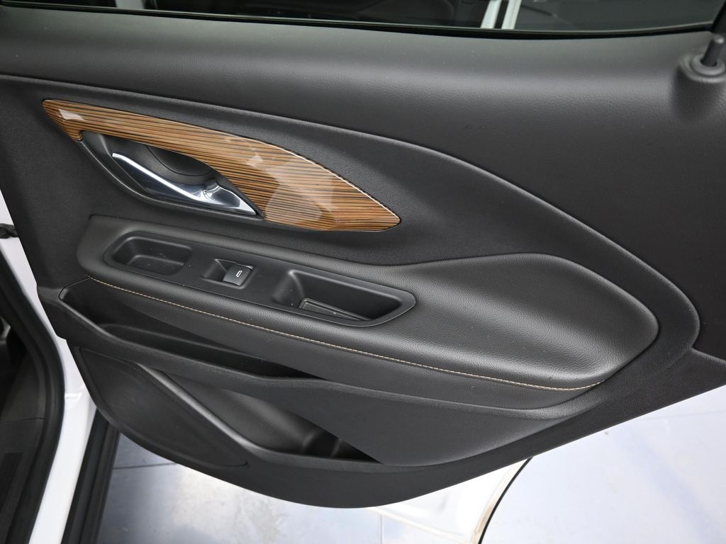 2020 Gmc Terrain SLE photo 25