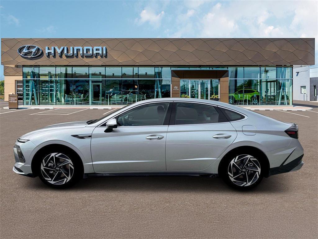 2026 Hyundai Sonata SEL Sport photo 3